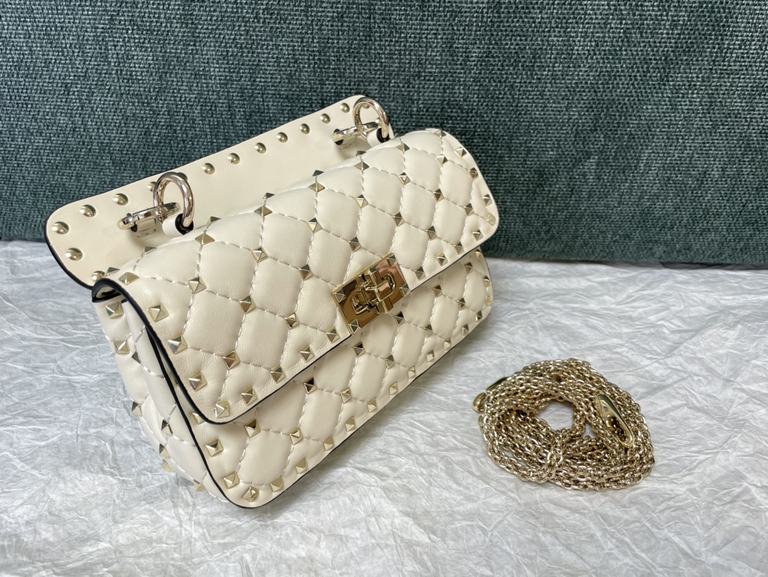 Valentino Garavani Rockstud Spike Small Chain Bag in Ivory Supple Lambskin Nappa